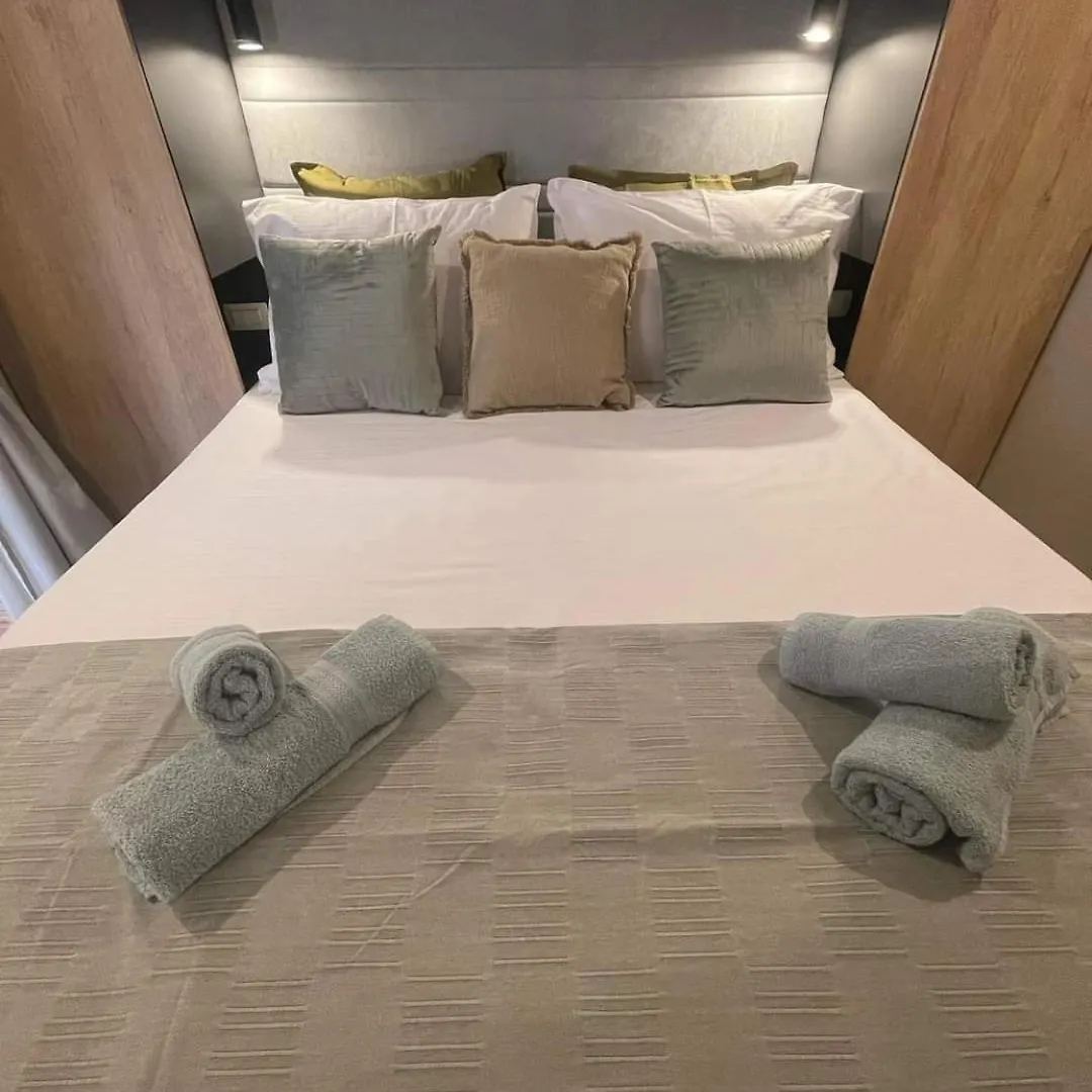 Mobile Home Ivana Biograd Na Moru